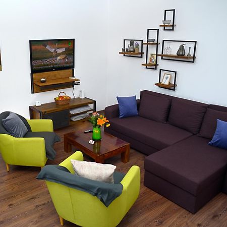 Mirvana Apartments Metheor Executive Suite Temešvár Exteriér fotografie
